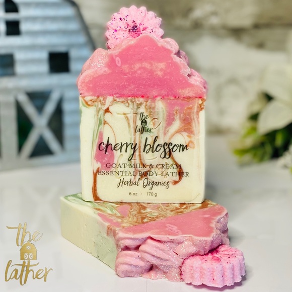 🌸CherryBlossom Essential Goat Milk & Cream Lather - Picture 6 of 6